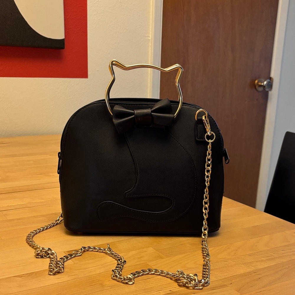 Banned Retro Black Cat Purse w/ Chain Strap